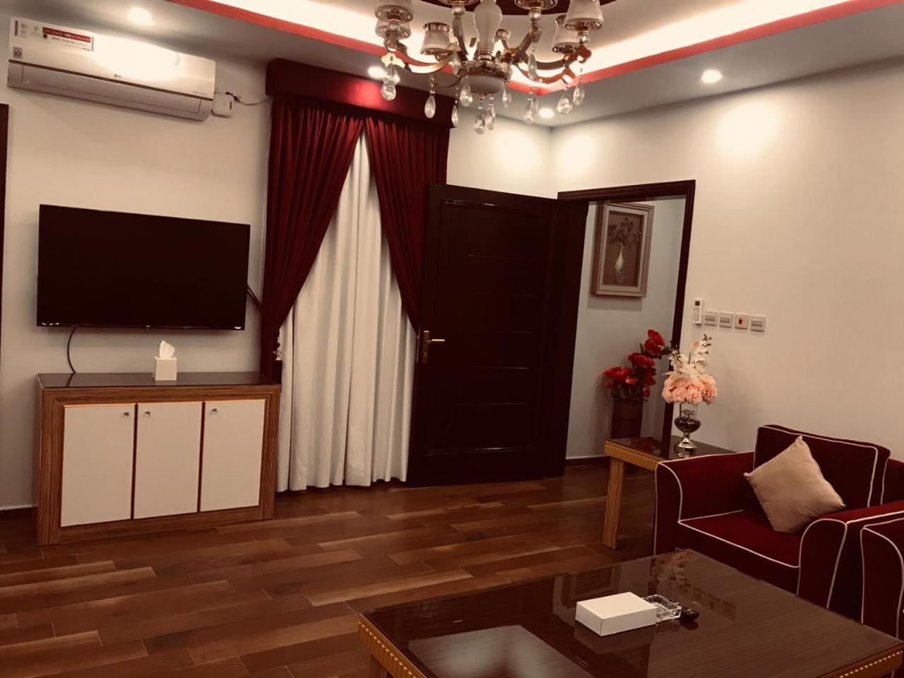 Luxury Hotel Apartments Tabuk Ngoại thất bức ảnh